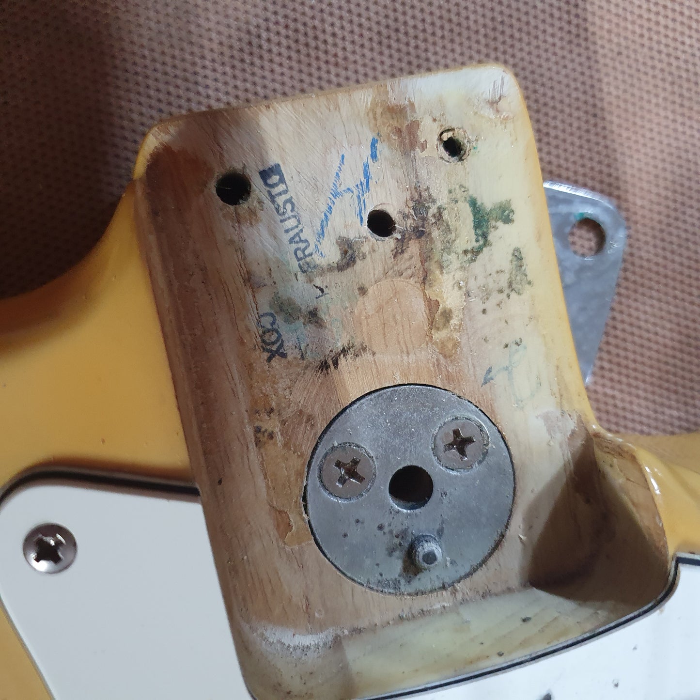 Fender 1976 77 Stratocaster hard tail