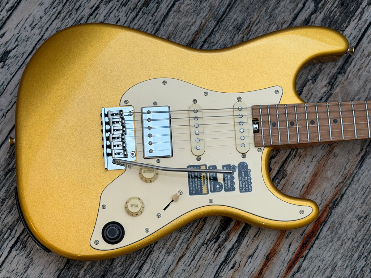 Mooer GTRS S801 Gold Roasted Maple neck Smart guitar FX loaded!