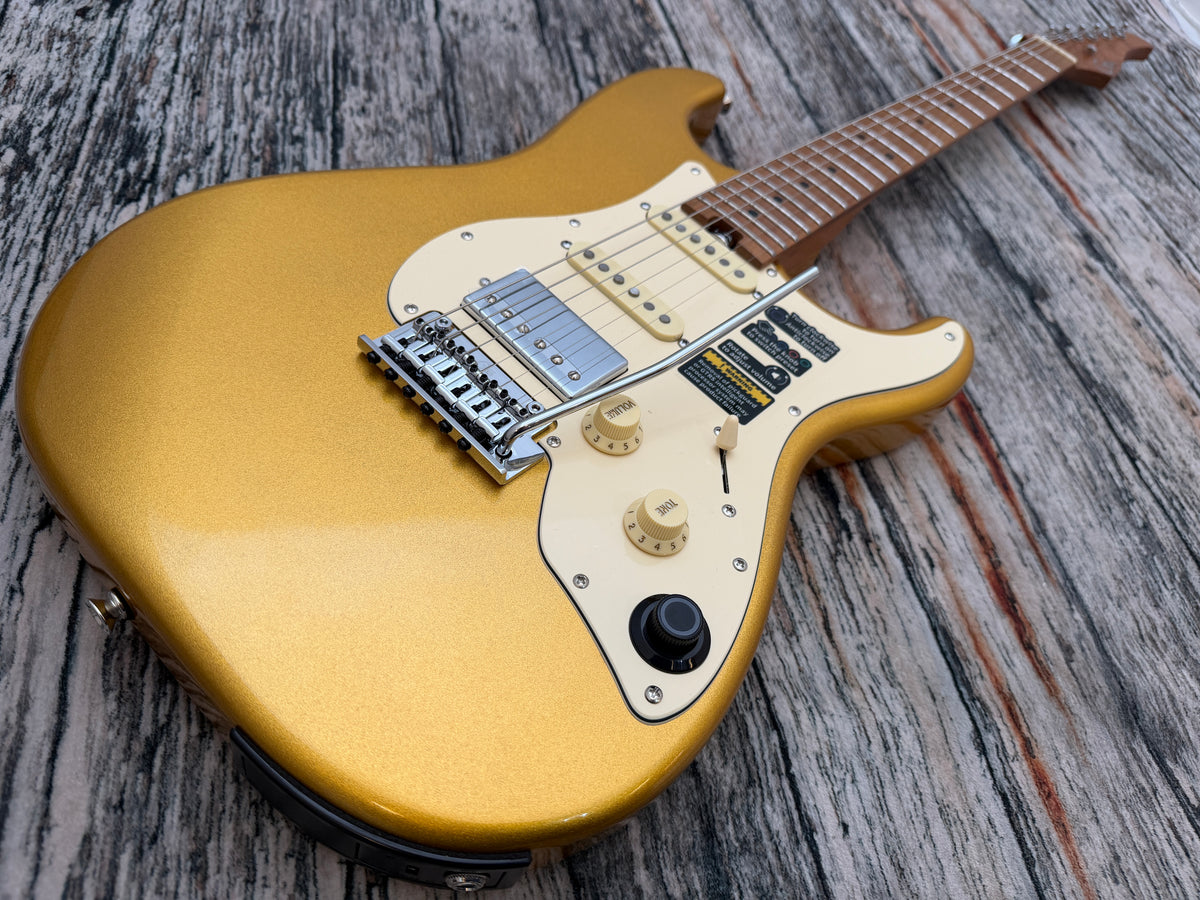 Mooer GTRS S801 Gold Roasted Maple neck Smart guitar FX loaded!