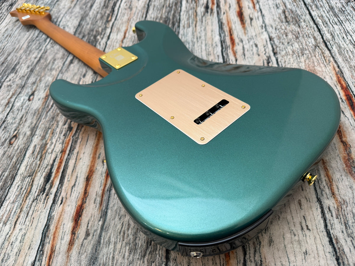 Mooer GTRS S900 Racing green Roasted Maple neck