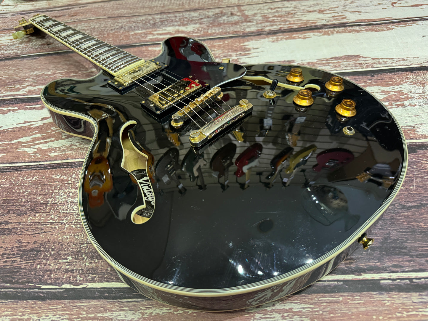 Vintage VSA500 Black