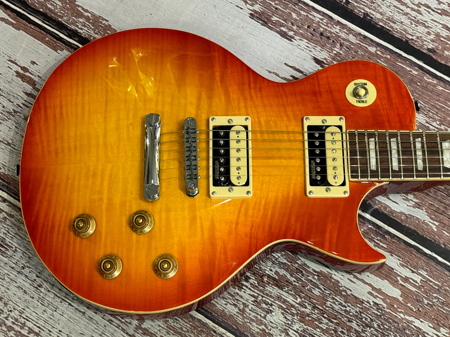 B-STOCK Vintage V100 Flame Maple Trans Honeyburst