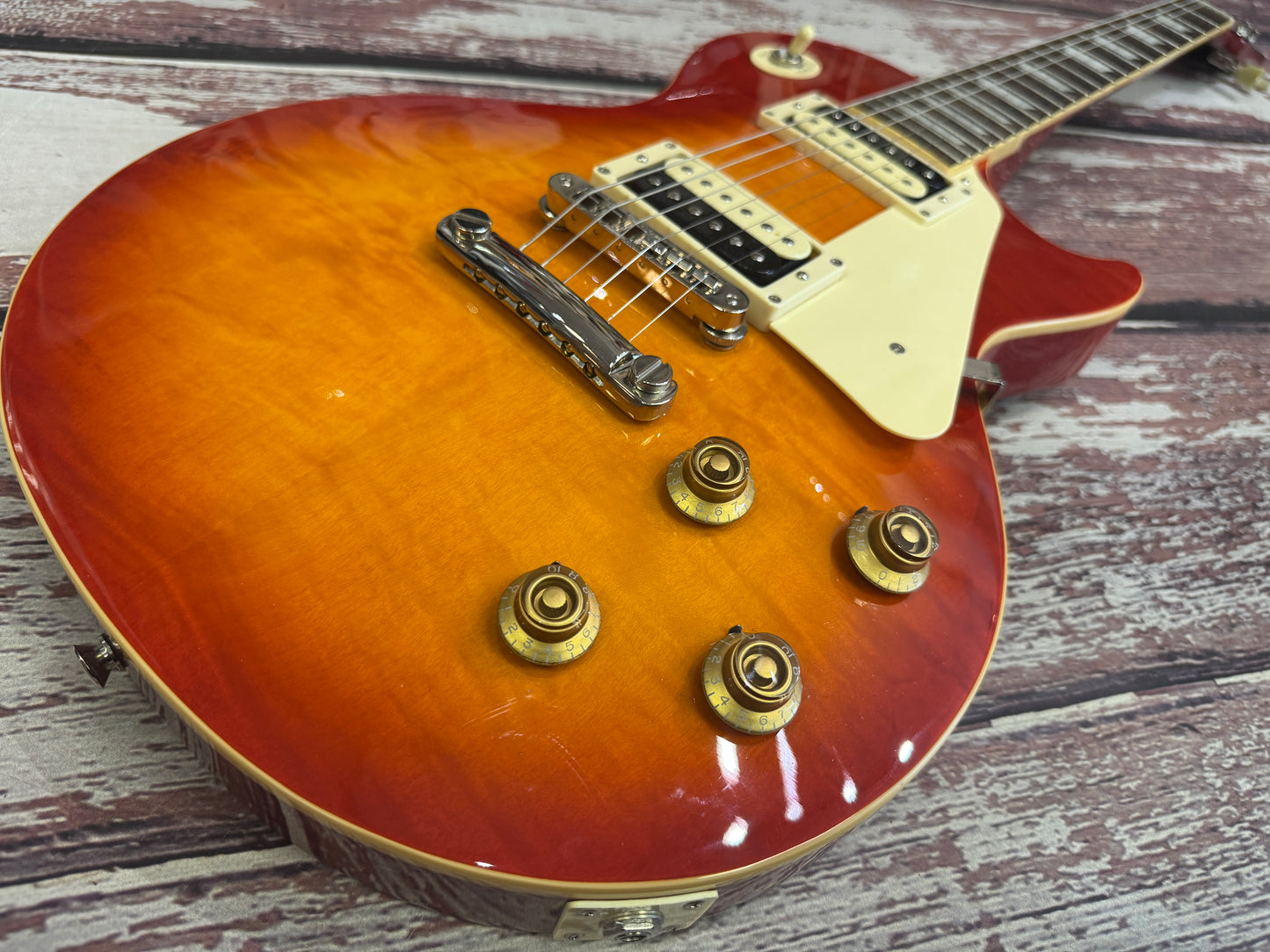 Burny RLG55Z Cherry sunburst