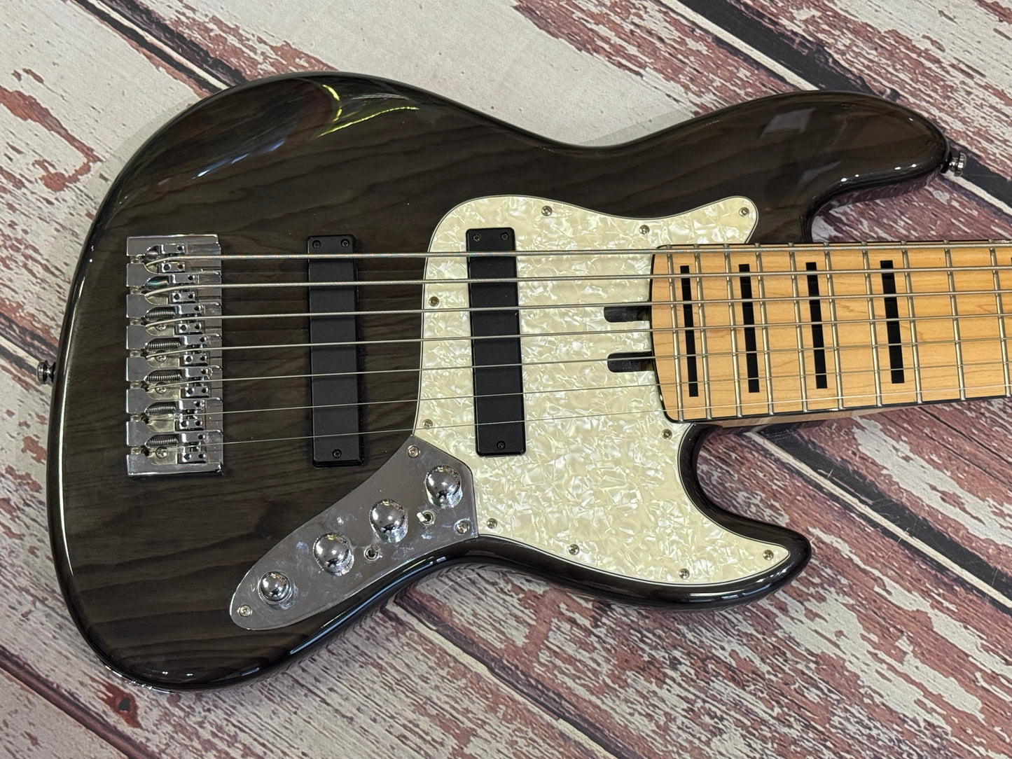 Bass Mods (California) K7 custom 7 string active bass
