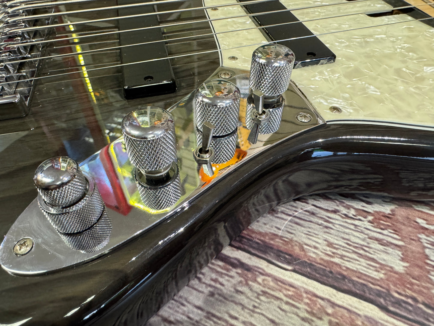 Bass Mods (California) K7 custom 7 string active bass