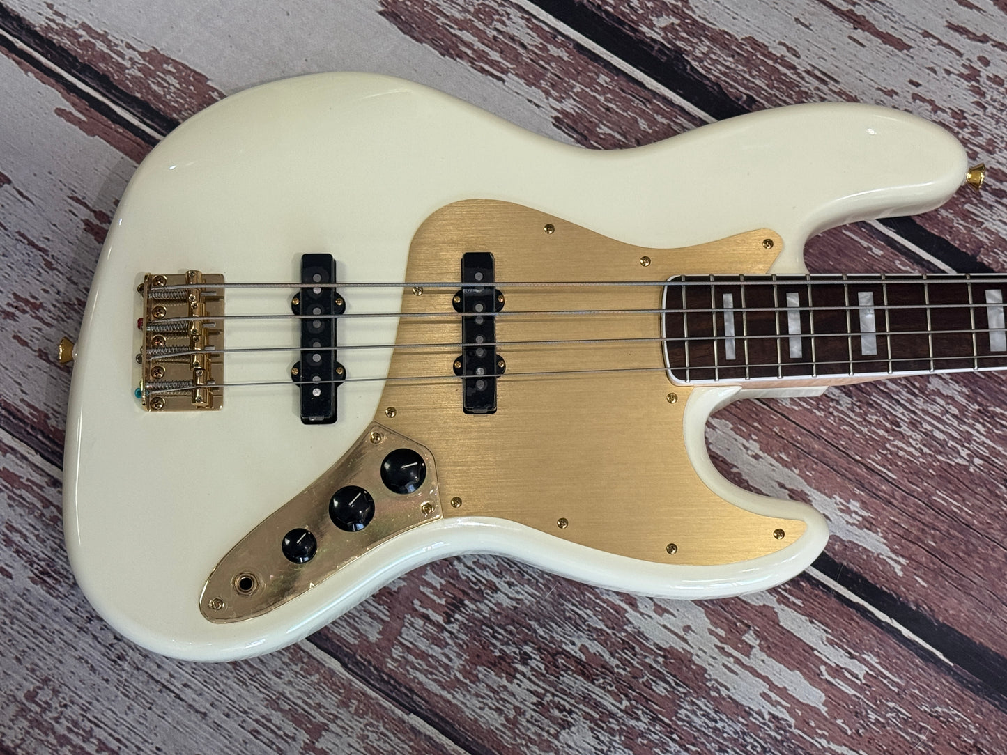Squier 40th Anniversary Olympic White - Gold Limited Edition NOS