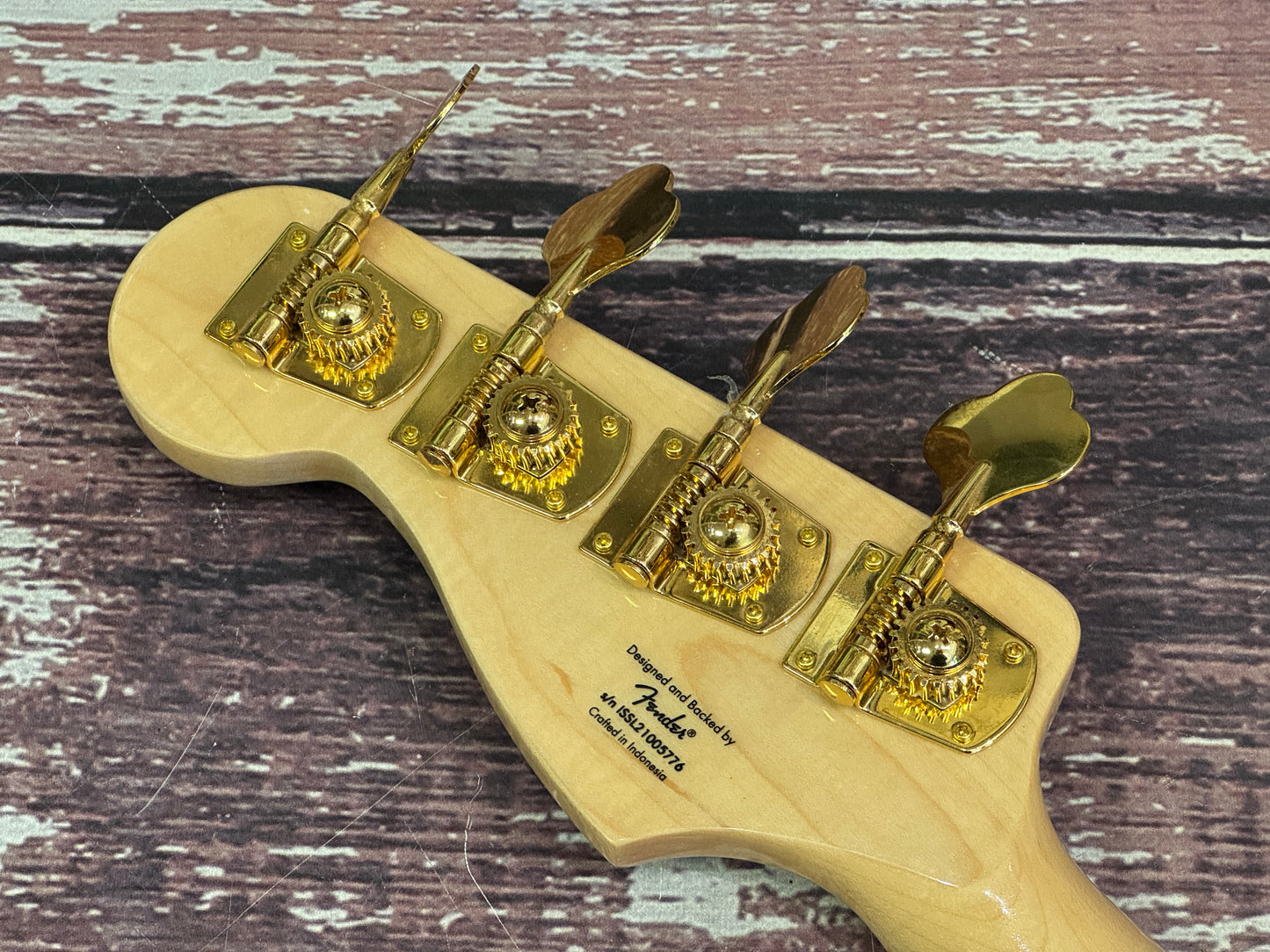 Squier 40th Anniversary Olympic White - Gold Limited Edition NOS