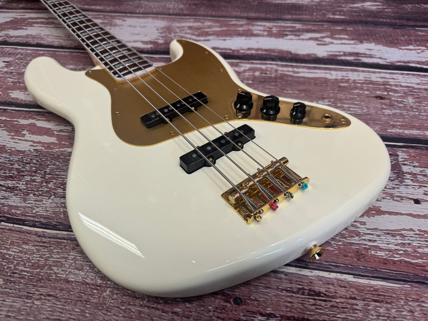 Squier 40th Anniversary Olympic White - Gold Limited Edition NOS