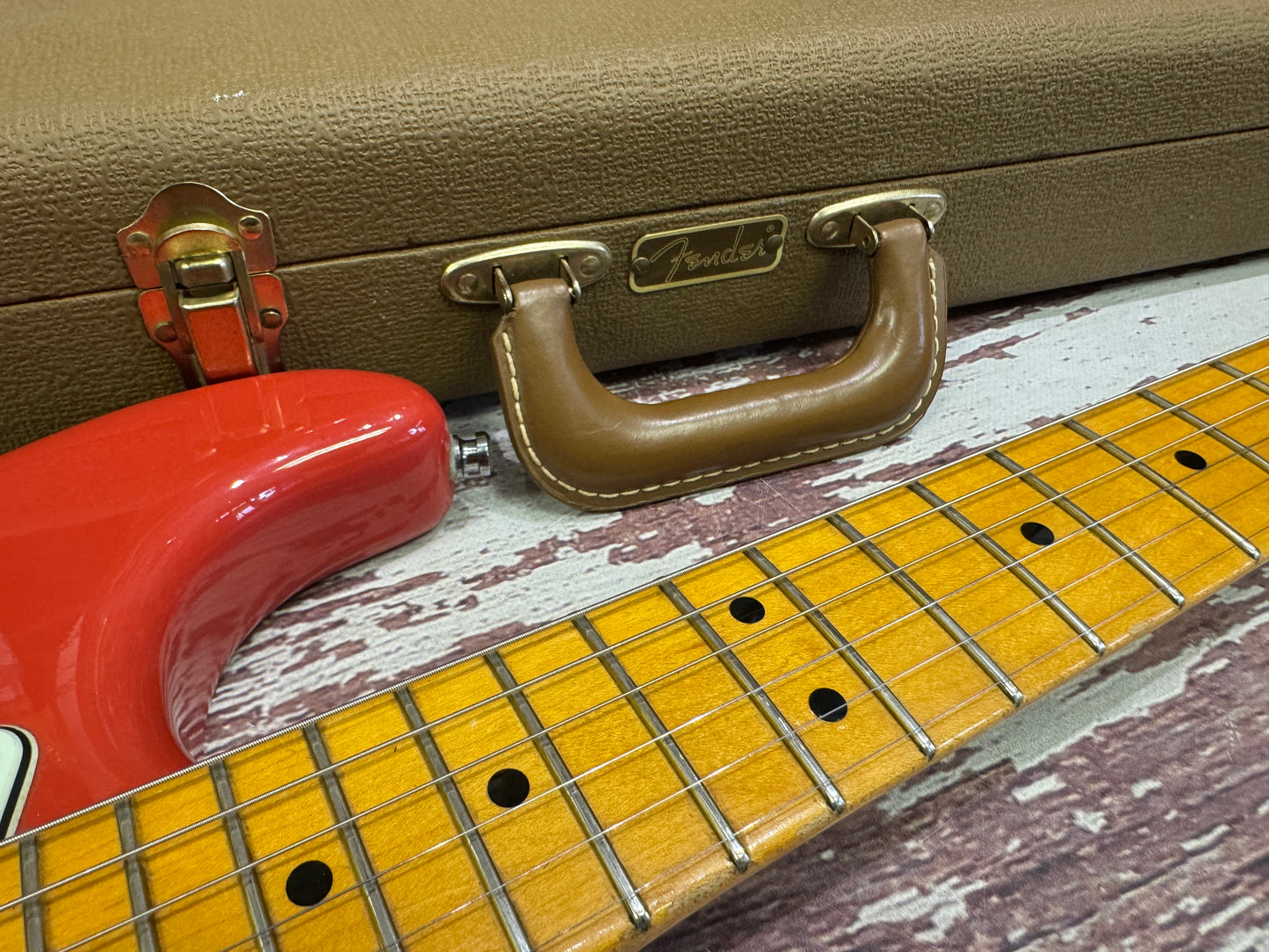 Fender Custom Shop - Custom Deluxe Stratocaster 2010 Case & candy