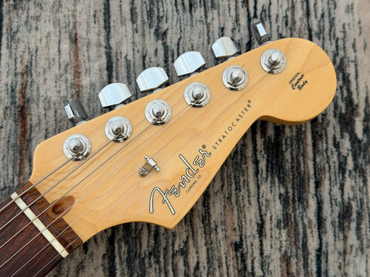 Fender USA 2017 Standard Stratocaster Candy Apple Red, Case & paperwork