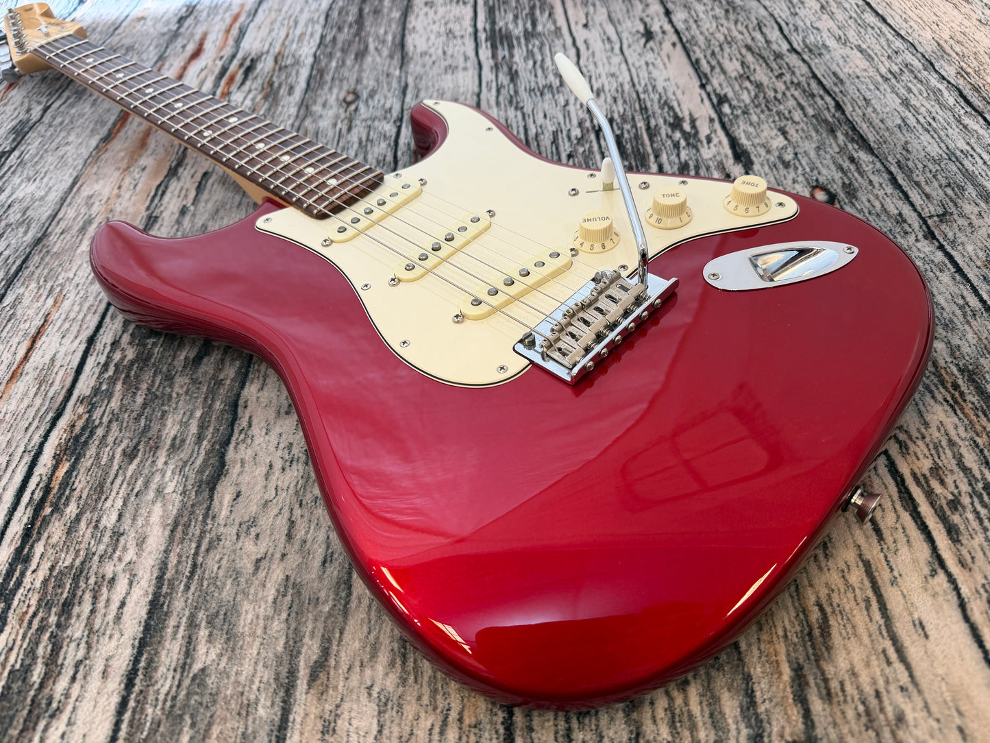 Fender USA 2017 Standard Stratocaster Candy Apple Red, Case & paperwork