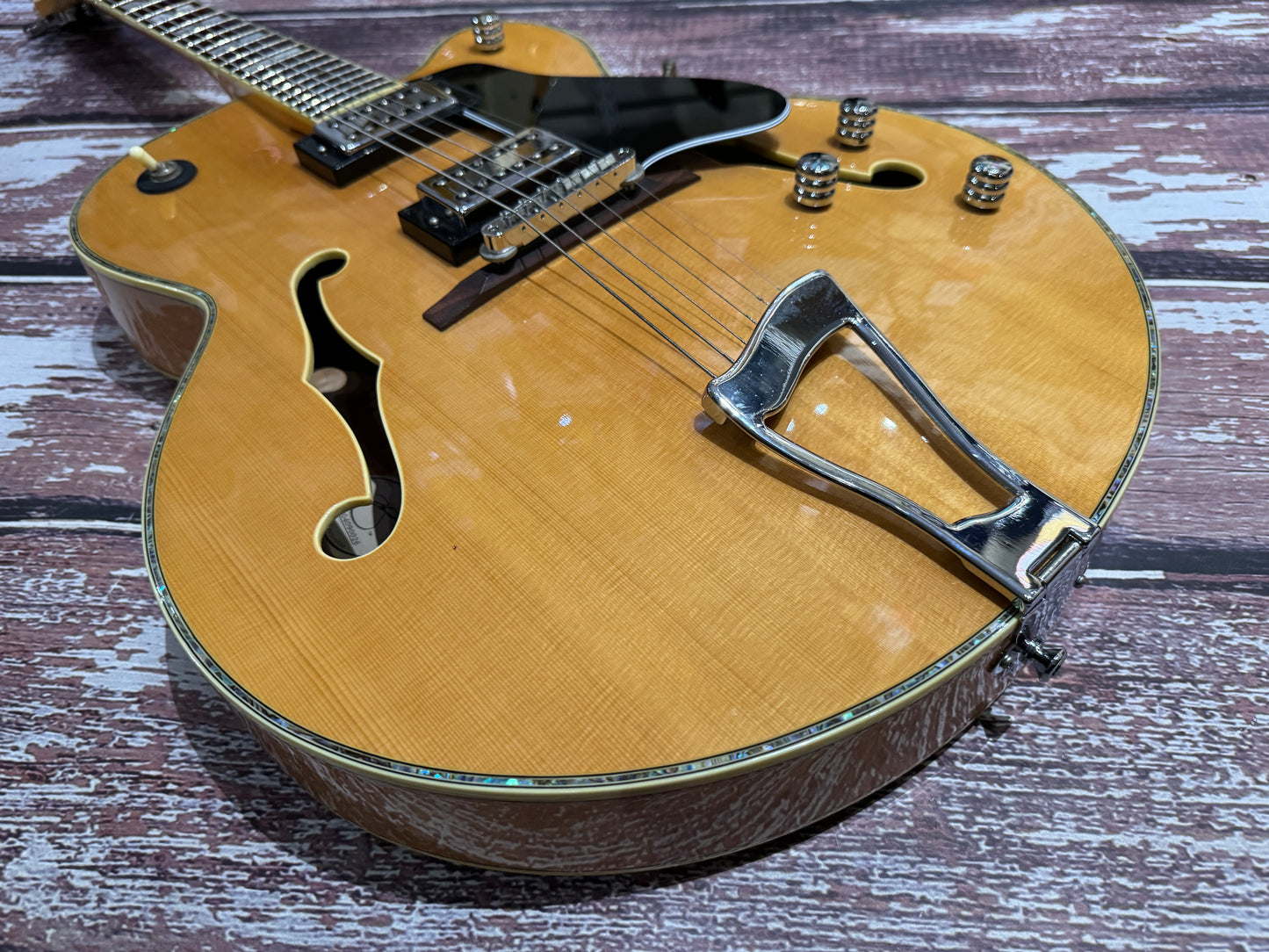 Peavey Rockingham (Peerless) Semi acoustic 2004