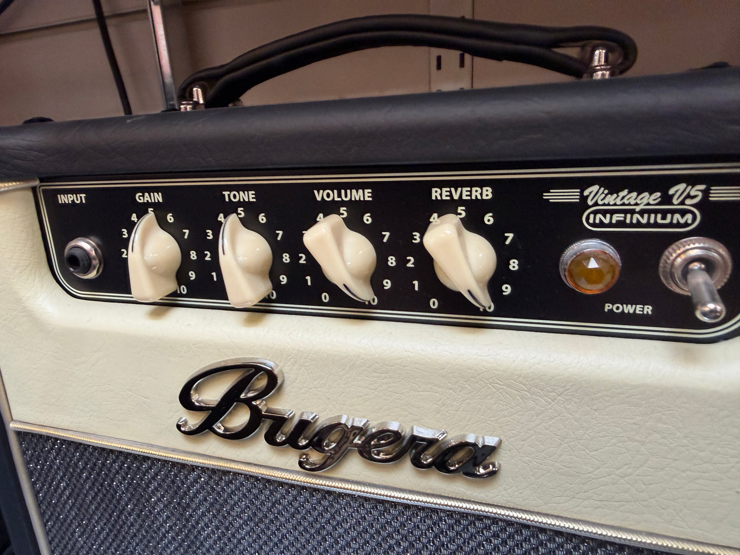 Bugera Vintage 5 Infinium Valve combo