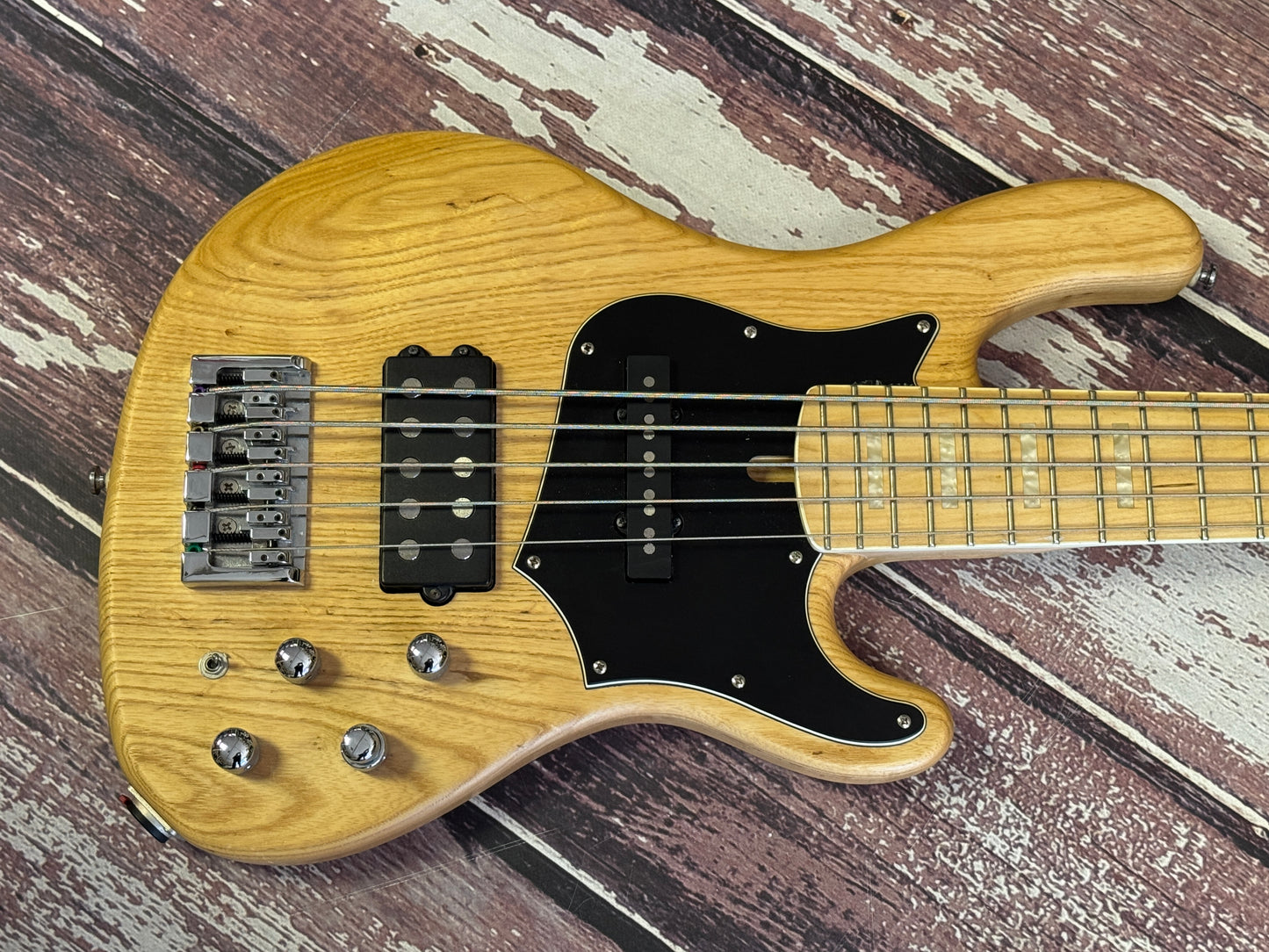 Cort GB-75 Active 5 string bass