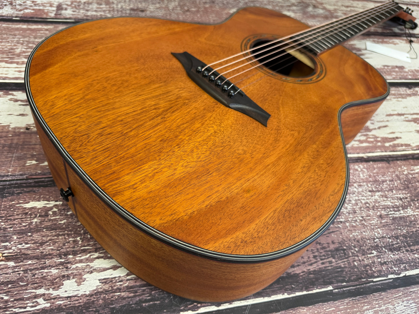Bromo BAT2-M Grand Auditorium Solid Mahogany top