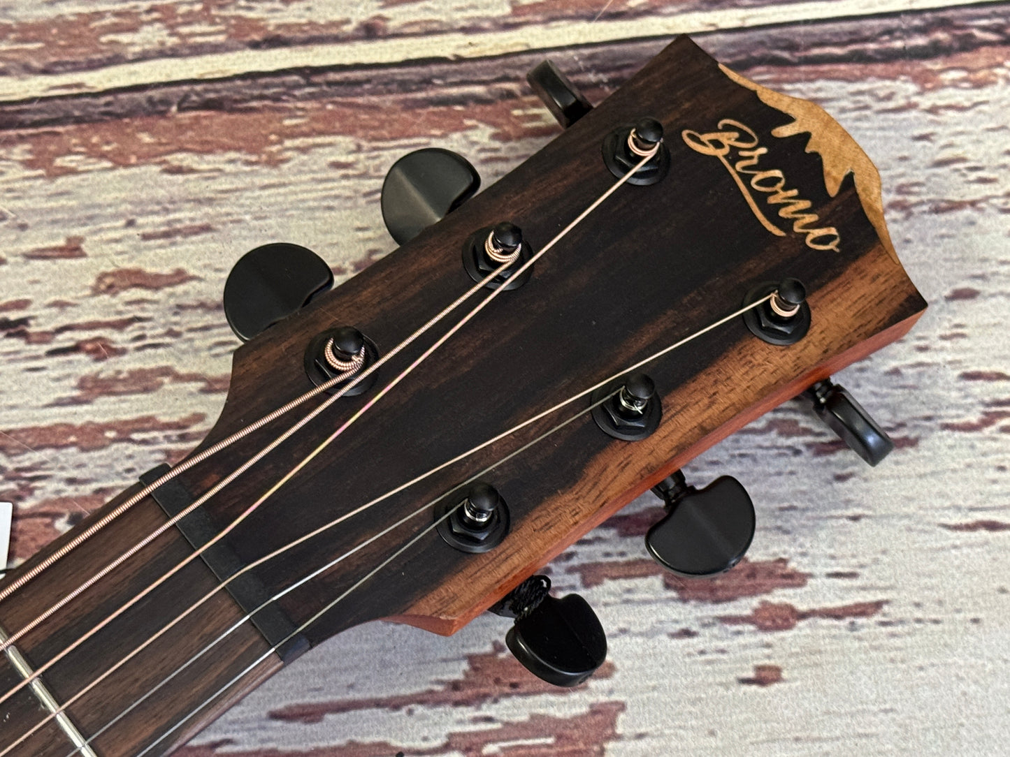 Bromo BAT1 Solid Spruce top acoustic