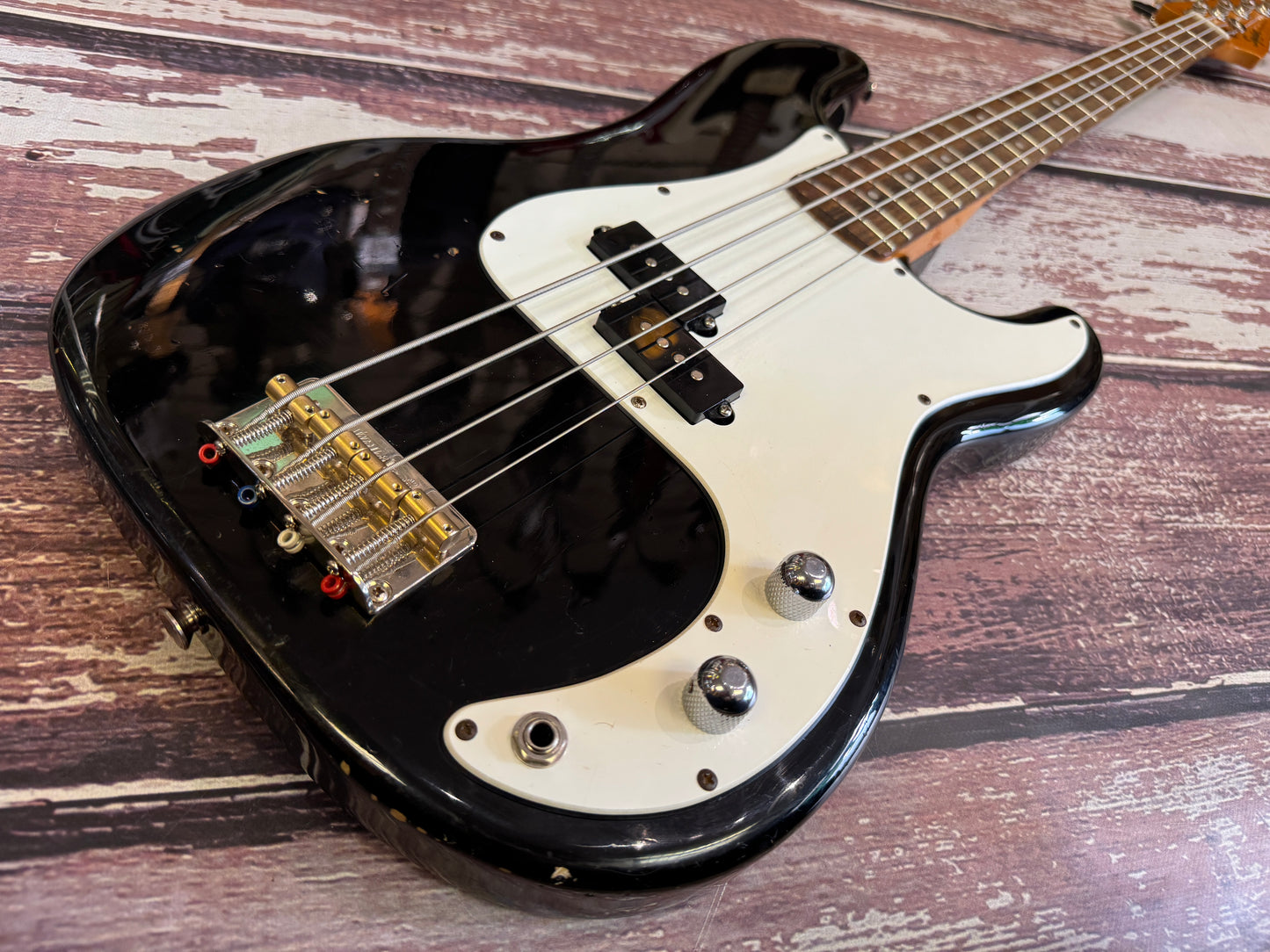 Sunn Mustang (Fender) Bass - Parts build