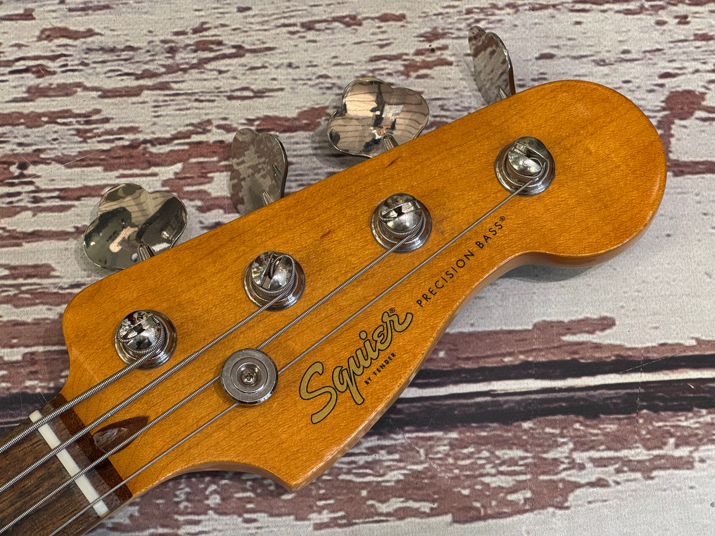 Sunn Mustang (Fender) Bass - Parts build