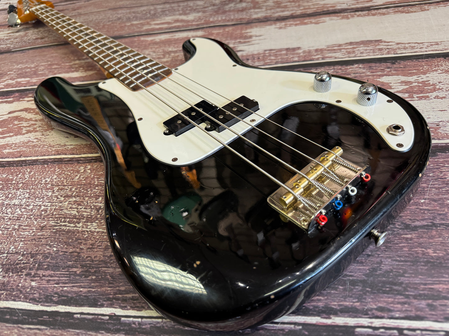 Sunn Mustang (Fender) Bass - Parts build