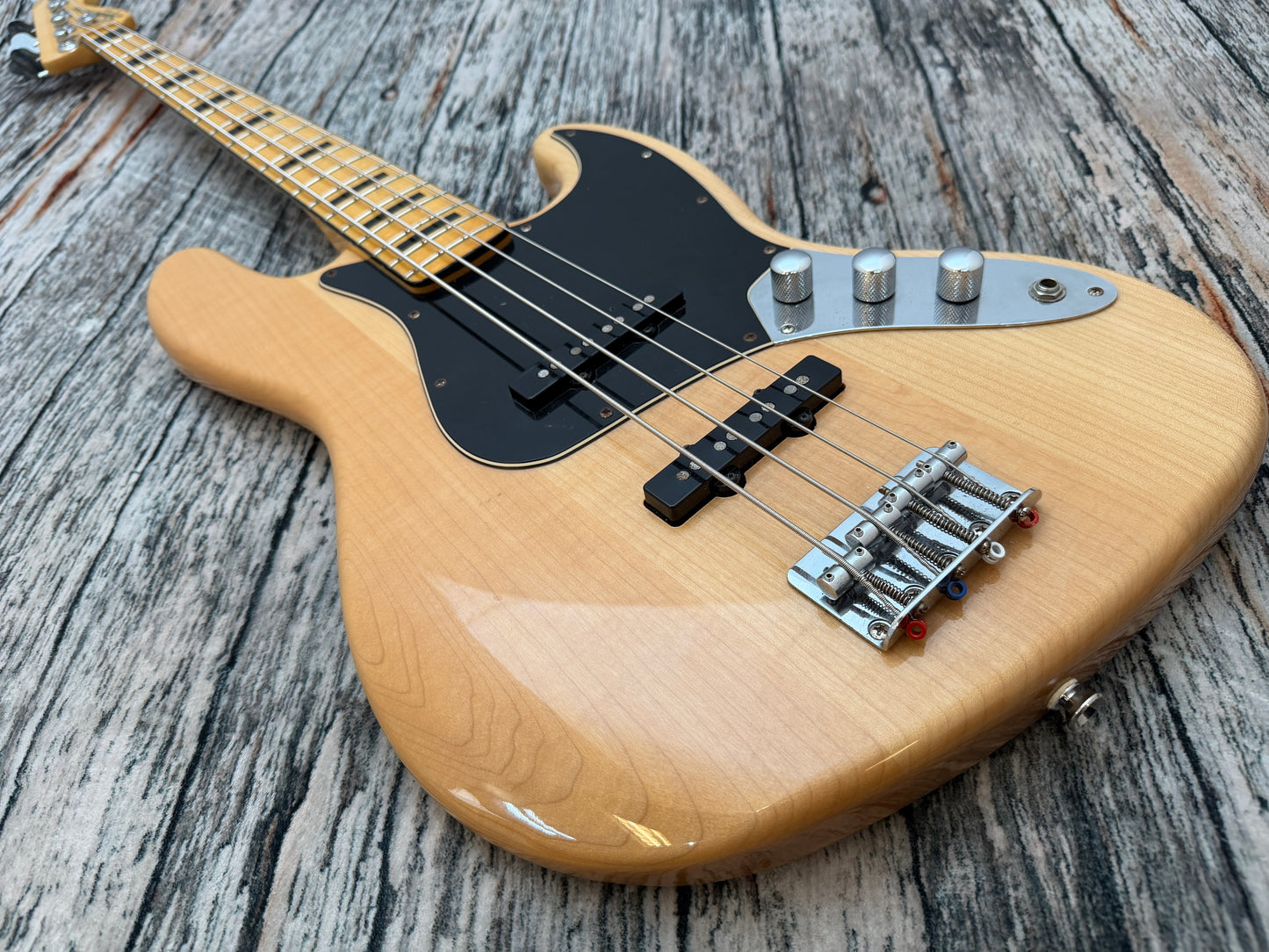 Squier Classic Vibe 70's Jazz Bass Natural gloss