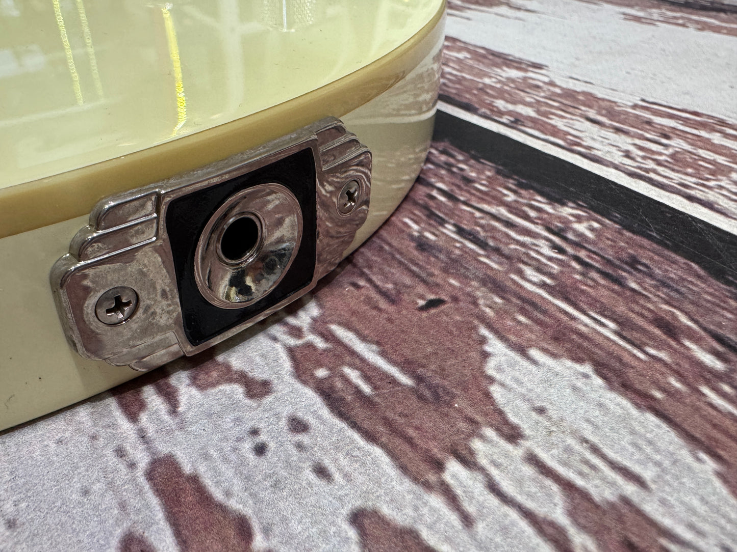 Duesenberg Bonneville - Vintage White, cased.