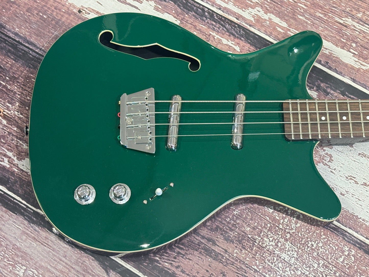 Danelectro Fifty Niner Short scale bass - Jade EX DEMO