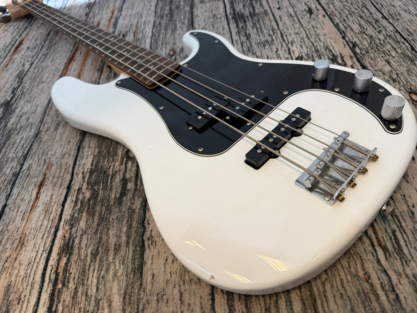 Squier Affinity PJ Bass