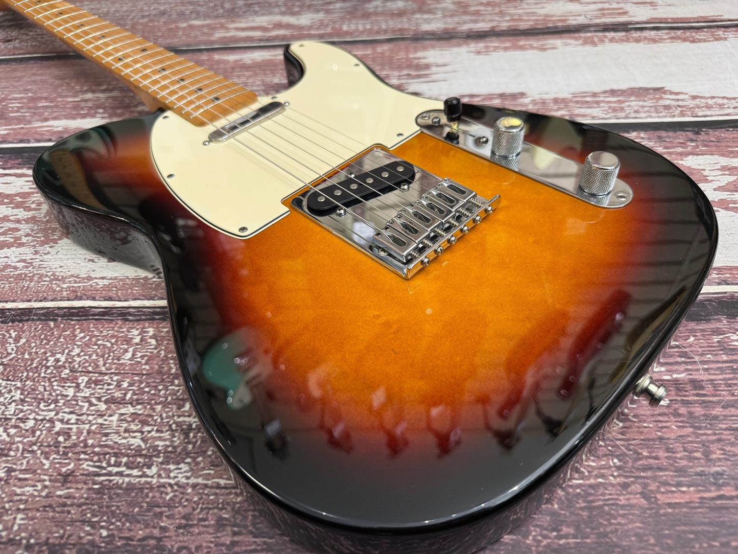 Fender Standard Telecaster - Sunburst - Maple neck. 2010 Mexico