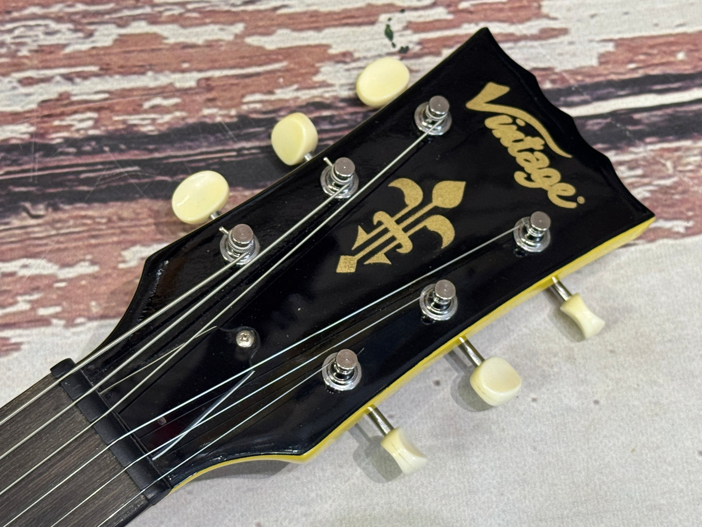 Vintage V132 twin P90 LP Junior