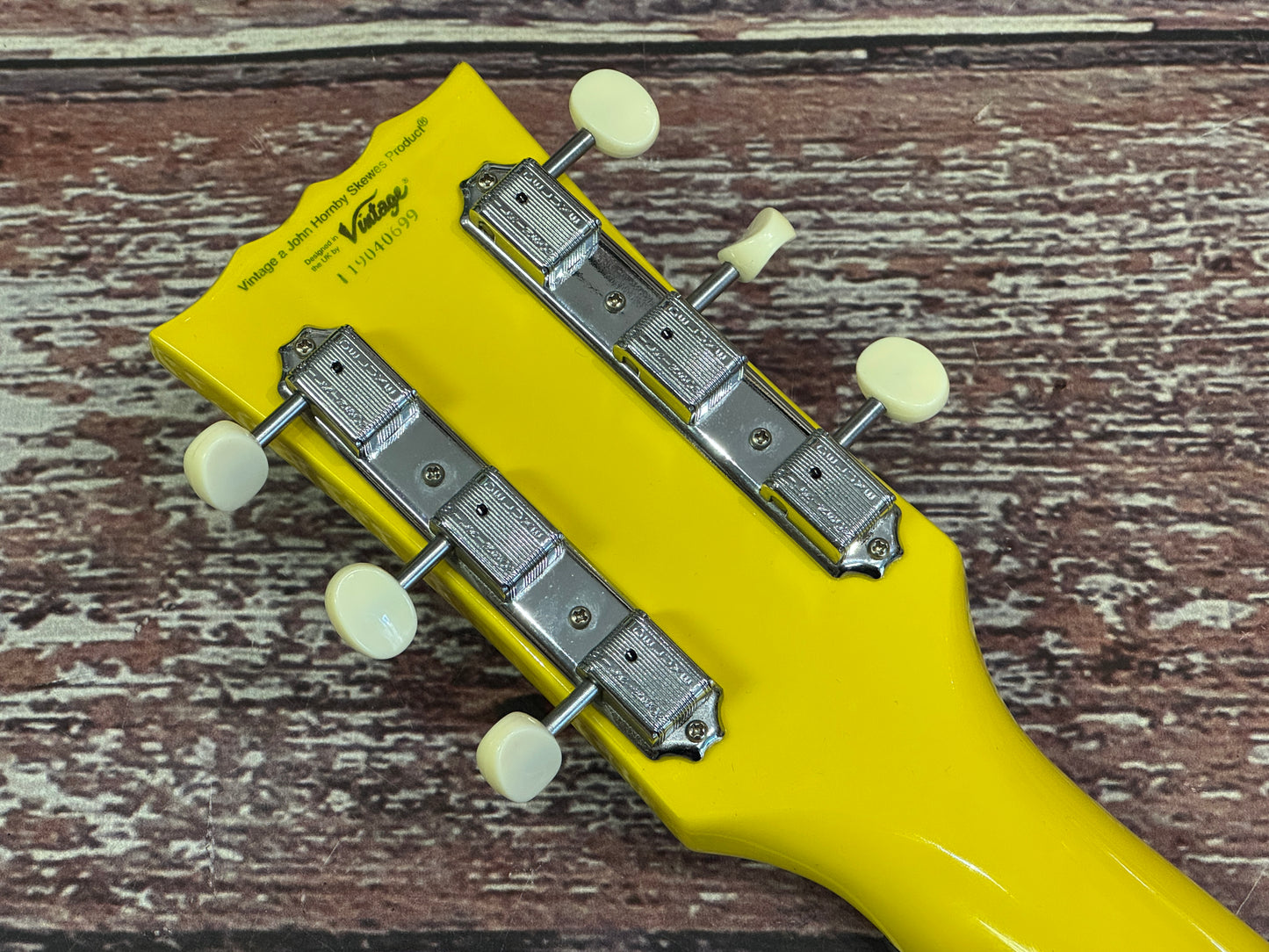 Vintage V132 twin P90 LP Junior