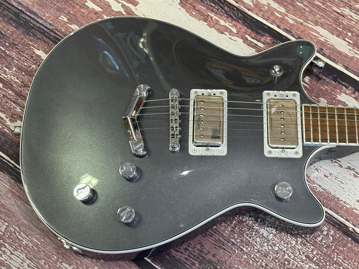 Gretsch G5222 Double Jet with V tailpiece Pickup upgrade.