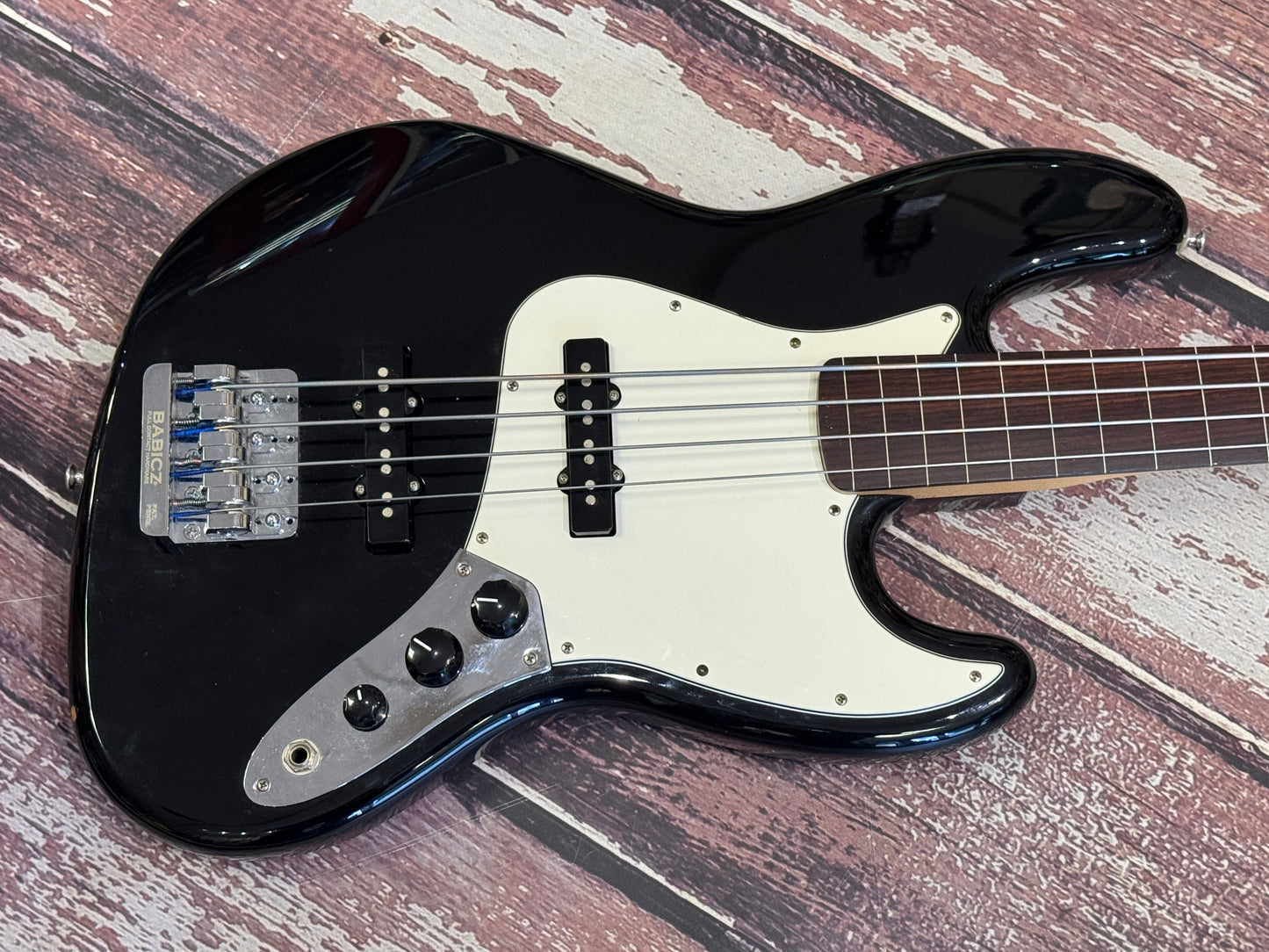 Fender Fretless lined Jazz Bass 2012 MIM Babicz upgrade.