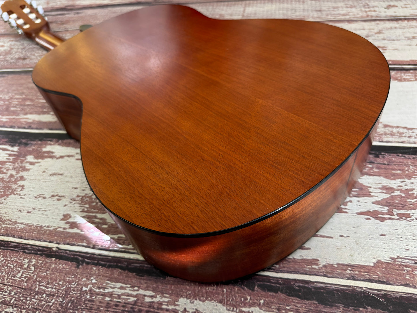 Yamaha CG122 solid top classical