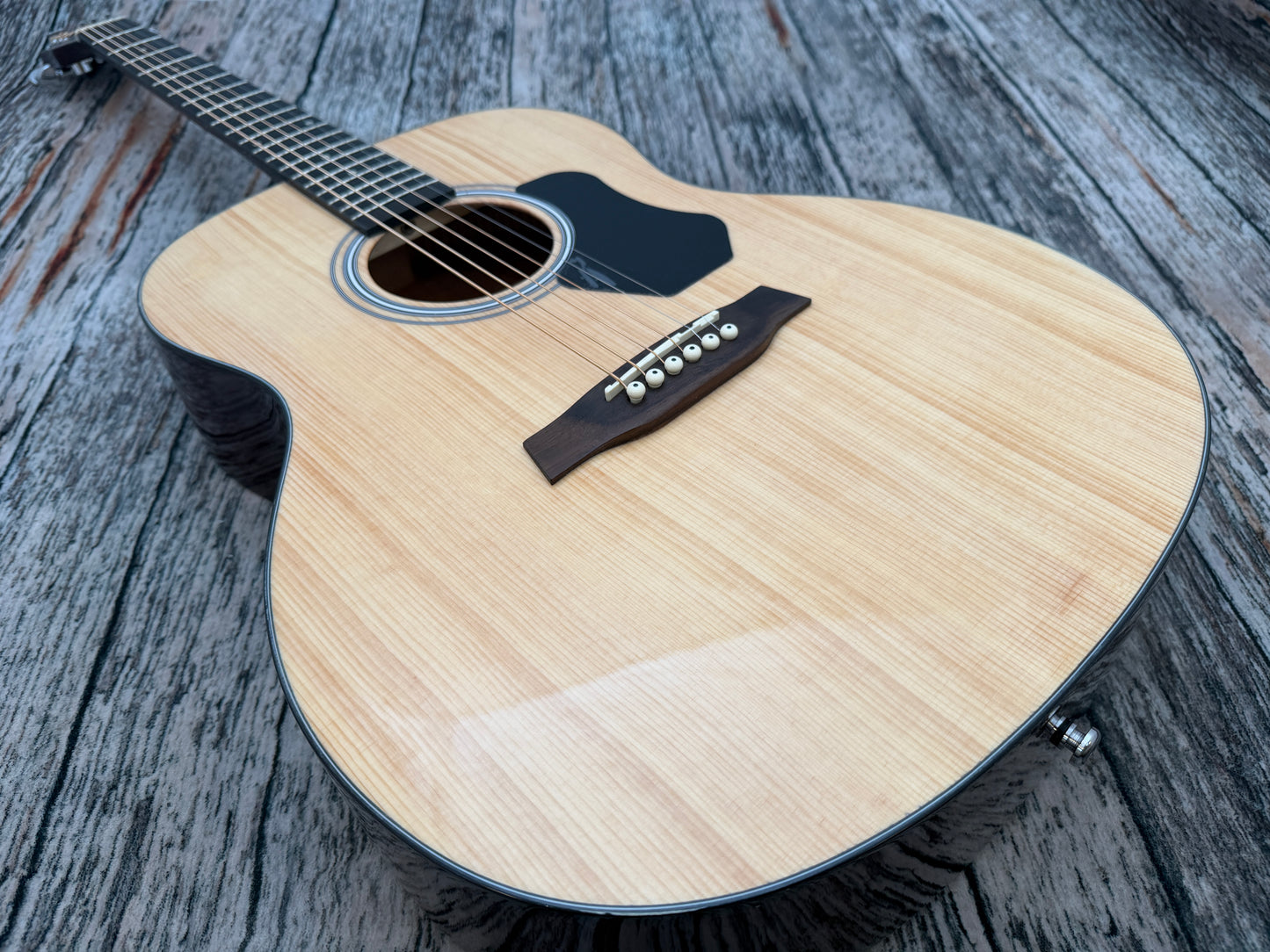 Walden O450 Solid Spruce Top Orchestra Acoustic - Gloss Natural