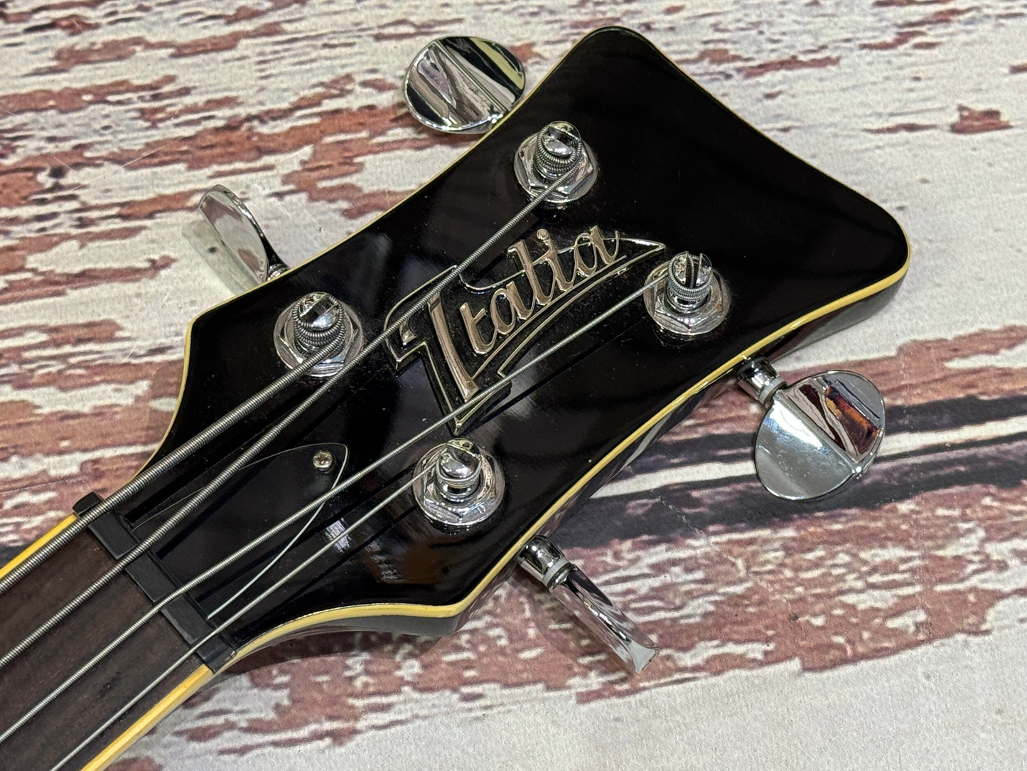 Italia Maranello bass