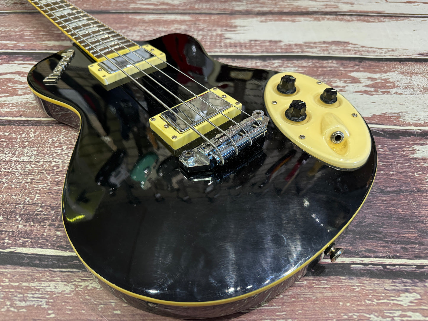 Italia Maranello bass