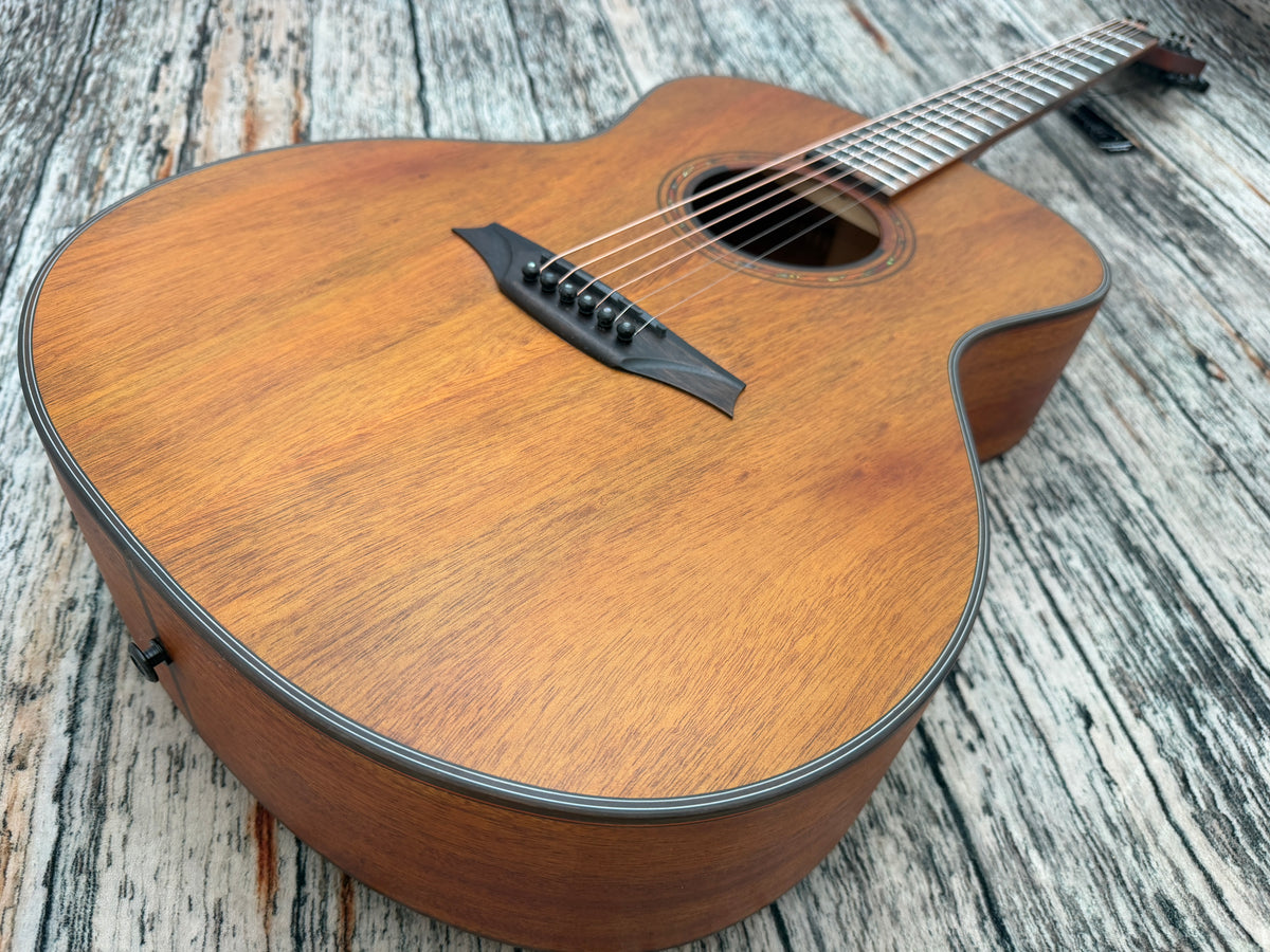 Bromo BAT2M - Solid top Mahogany Acoustic