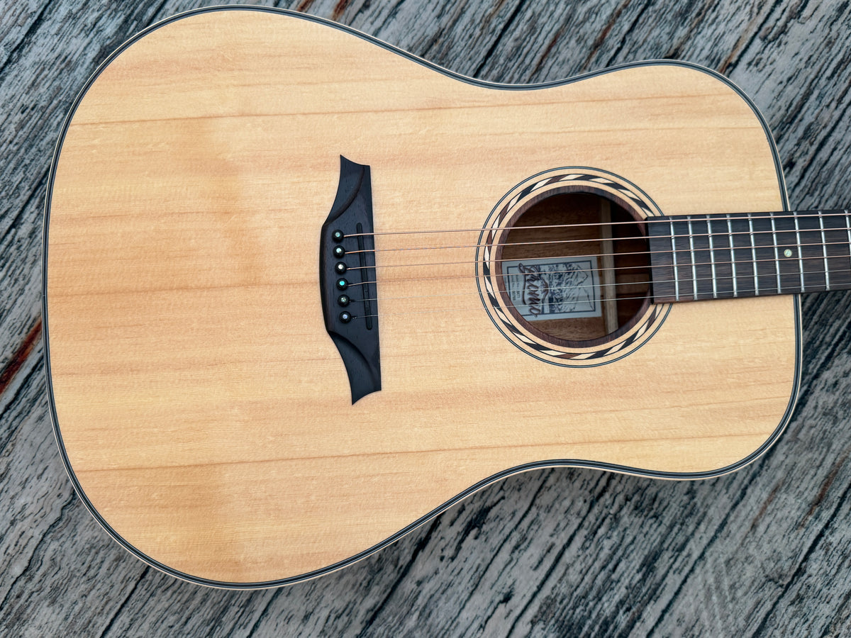 Bromo BAT1 Solid spruce top acoustic dreadnought.