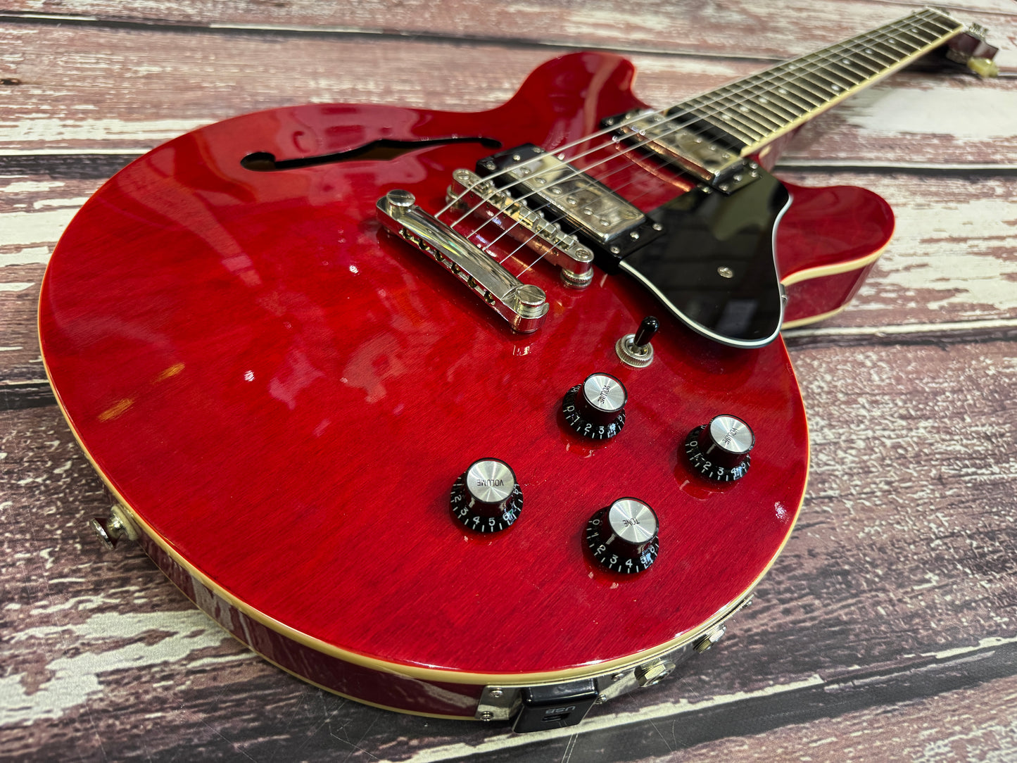 Epiphone Ultra-339 with Piezo pickup