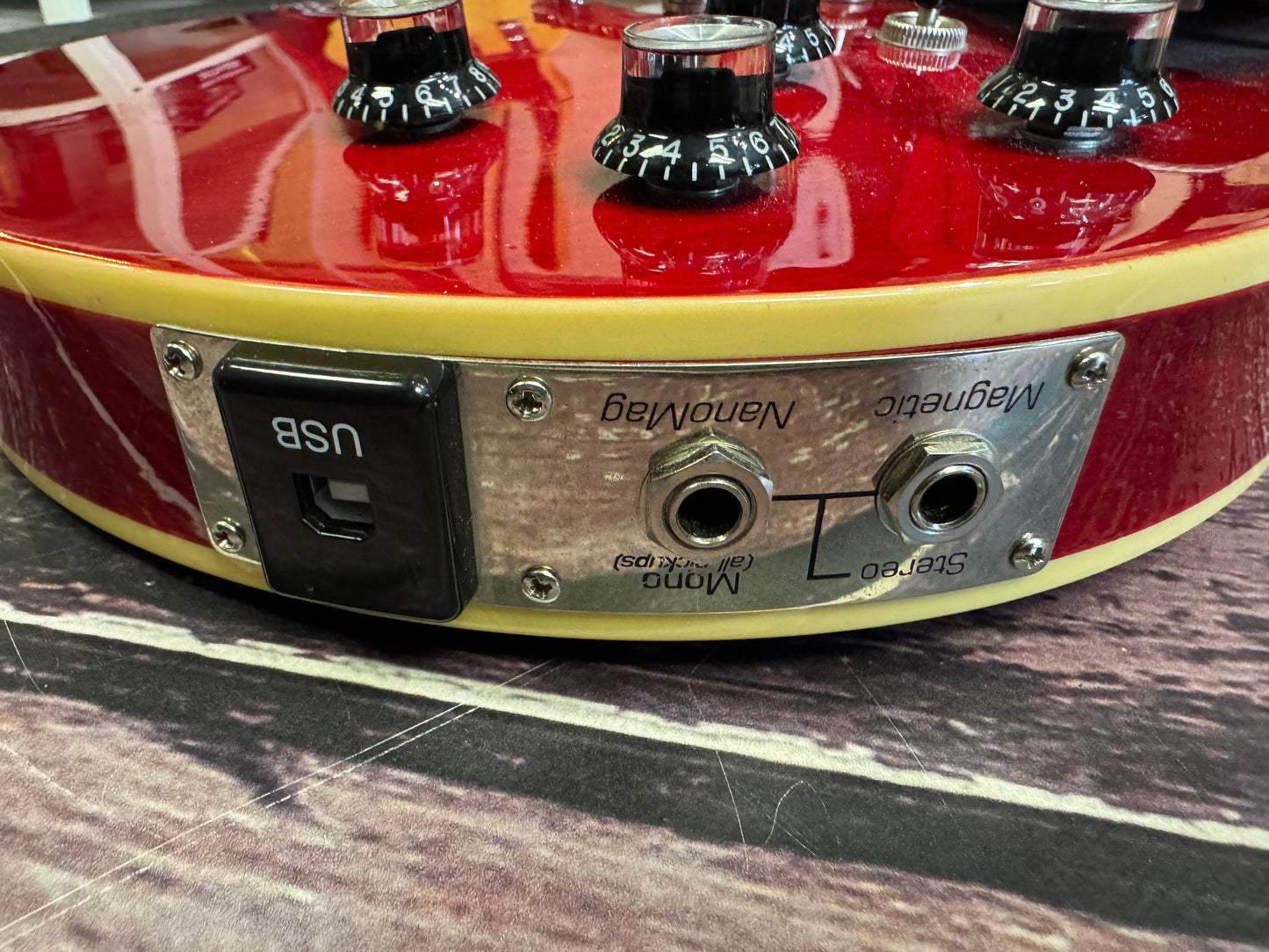 Epiphone Ultra-339 with Piezo pickup