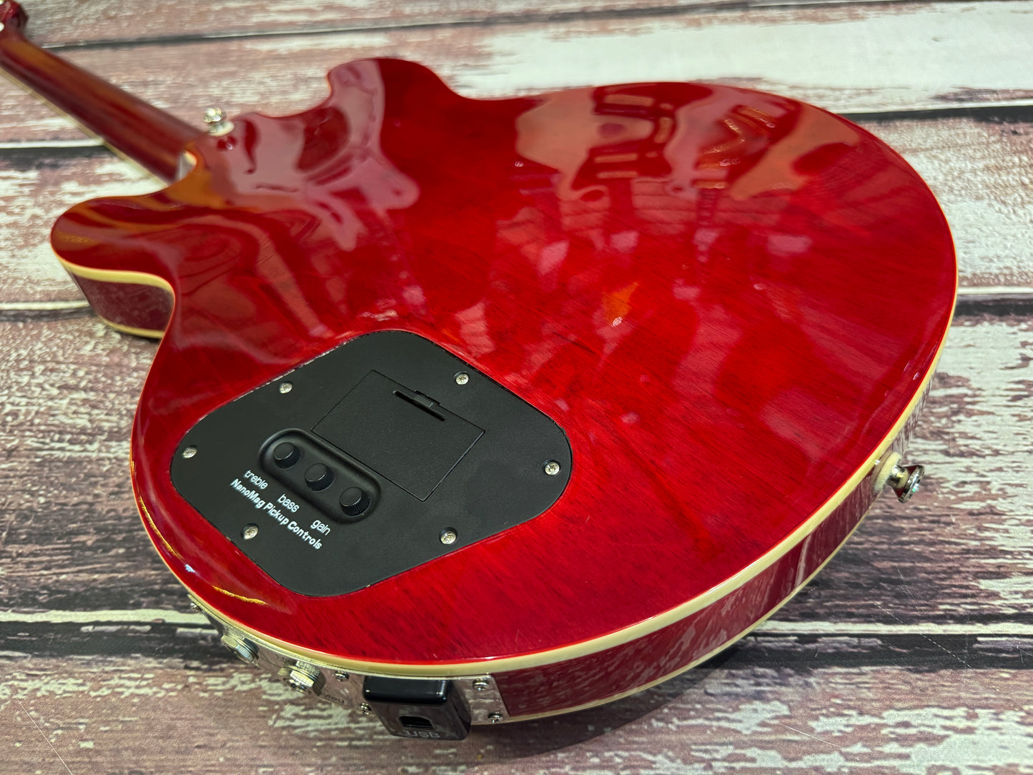 Epiphone Ultra-339 with Piezo pickup