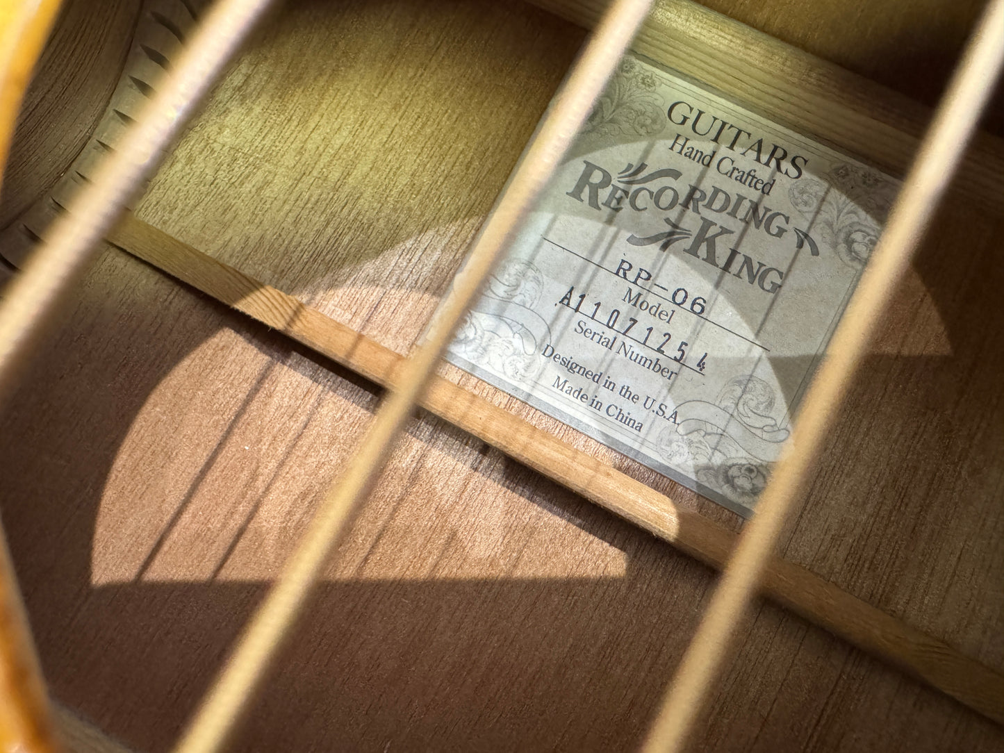 Recording King RP-06 Solid top Parlour