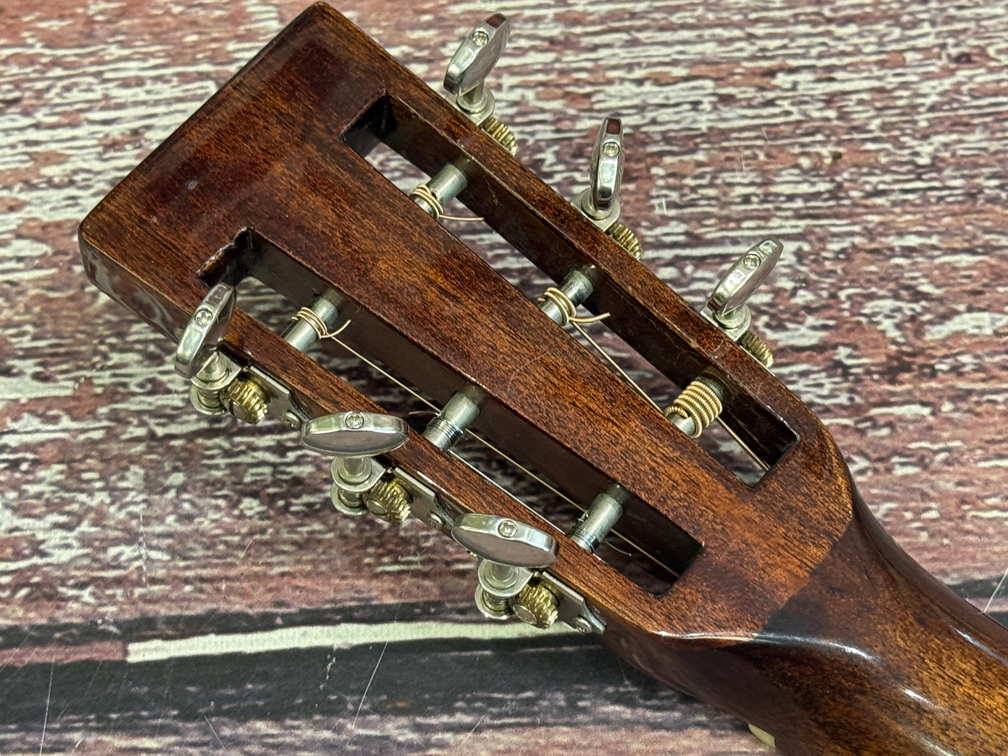 Recording King RP-06 Solid top Parlour