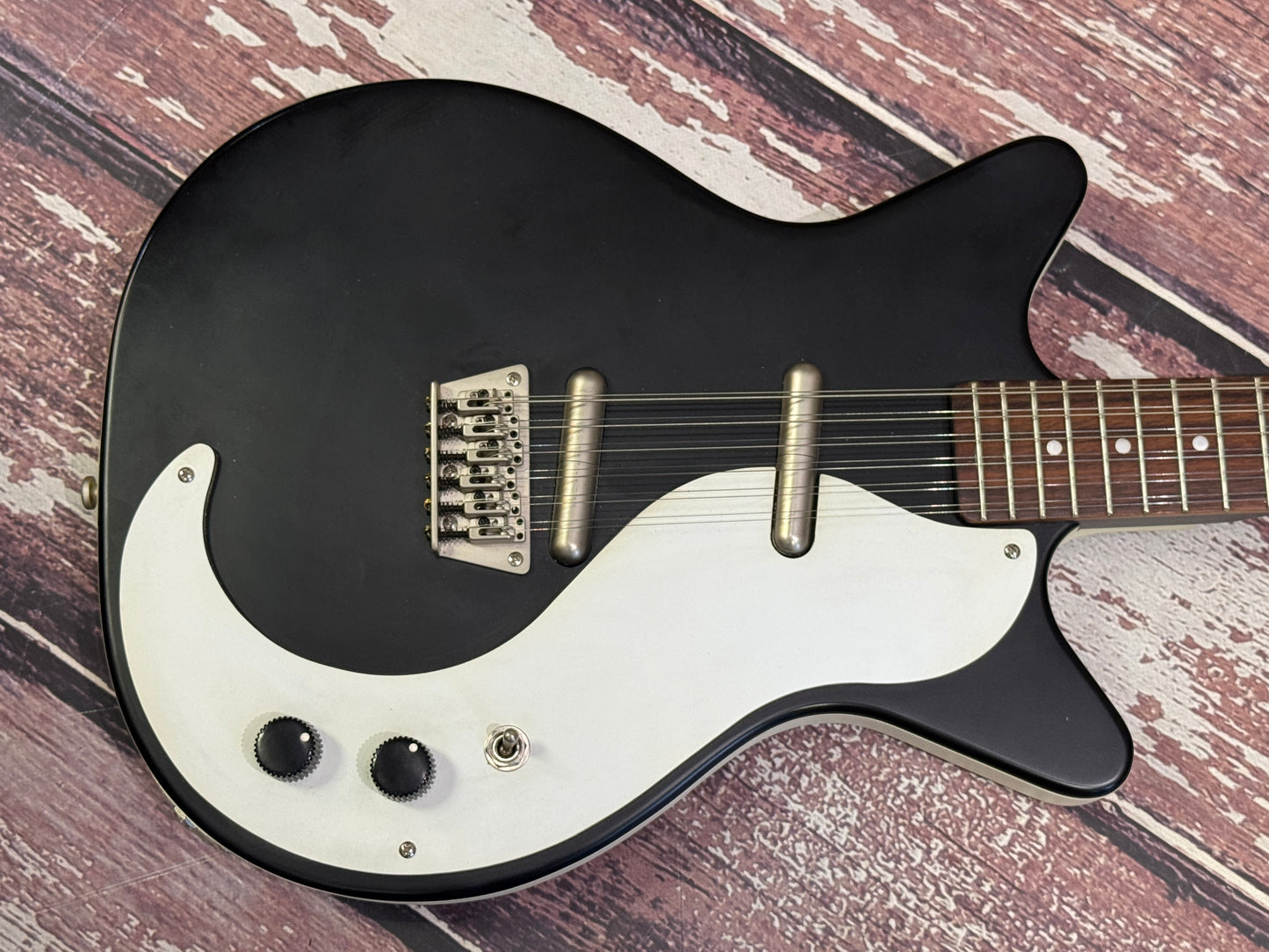 Danelectro DC59 12 string.