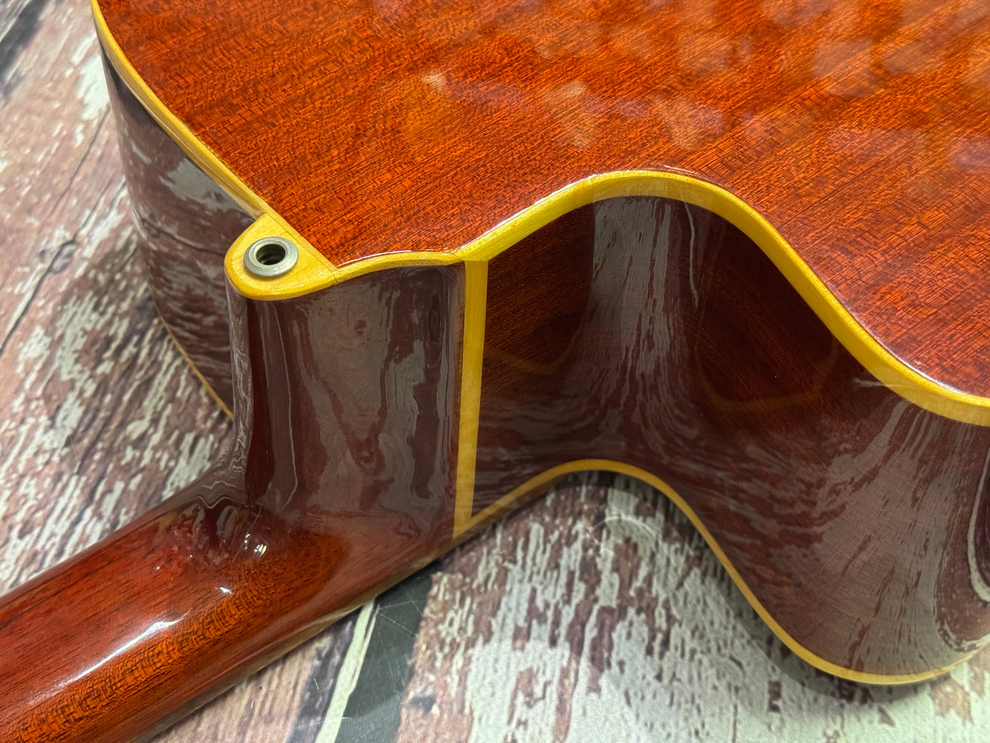 Alhambra Spanish made CW NW1 B. EL electro acoustic. 2002