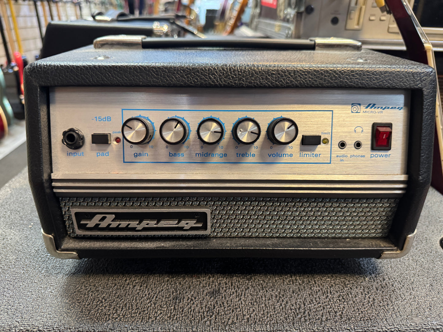 Ampeg Micro VR 200w and SVT115E cab **COLLECTION ONLY**
