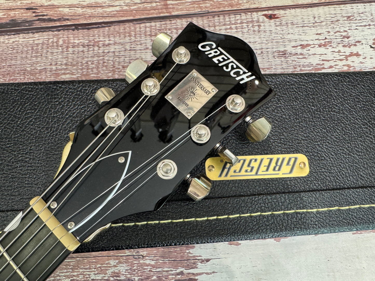 Gretsch G6118T-135 Anniversary limited edition Gold/Dark Cherry Metallic