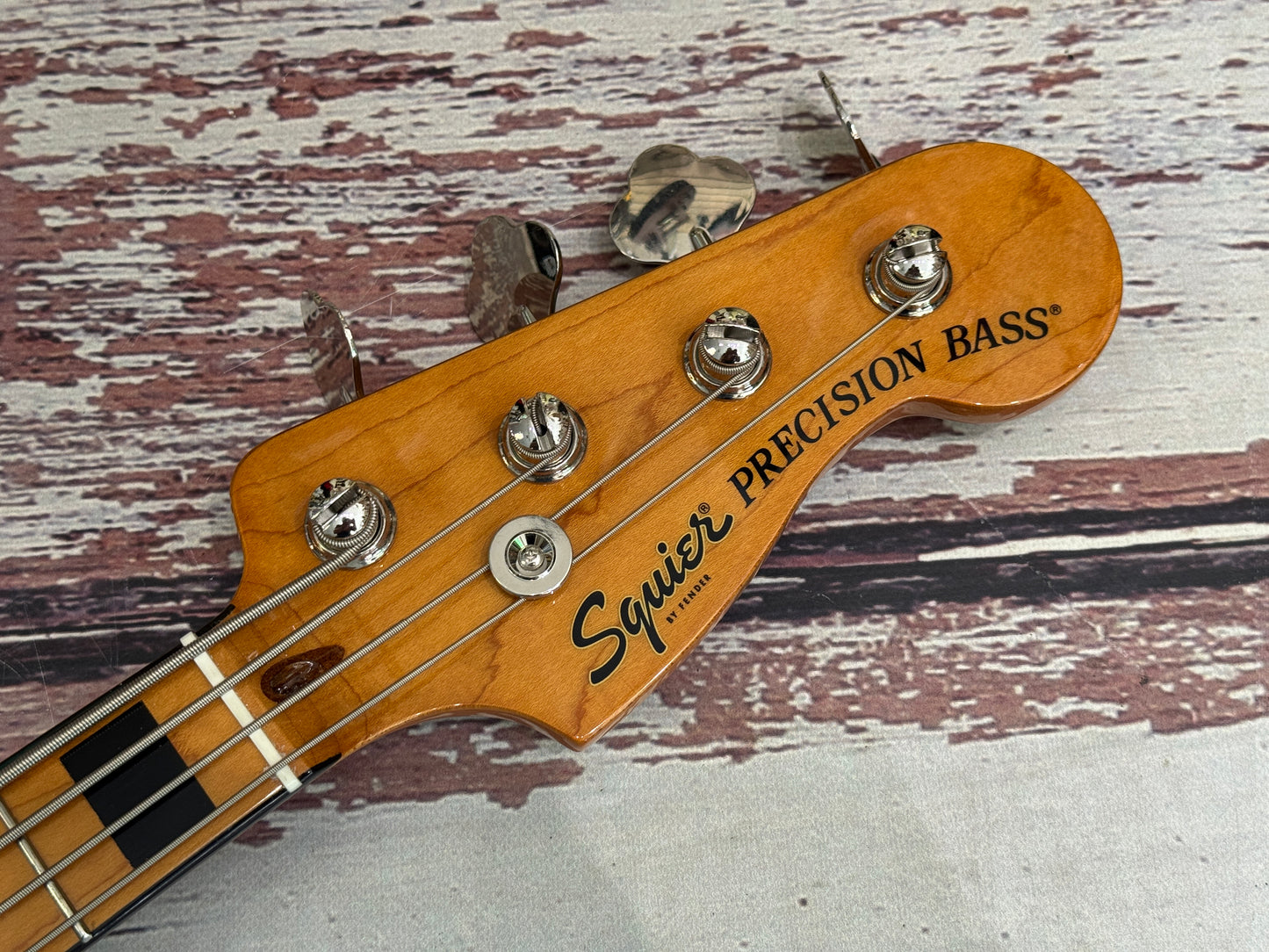 Squier Classic Vibe 70's P-Bass Walnut