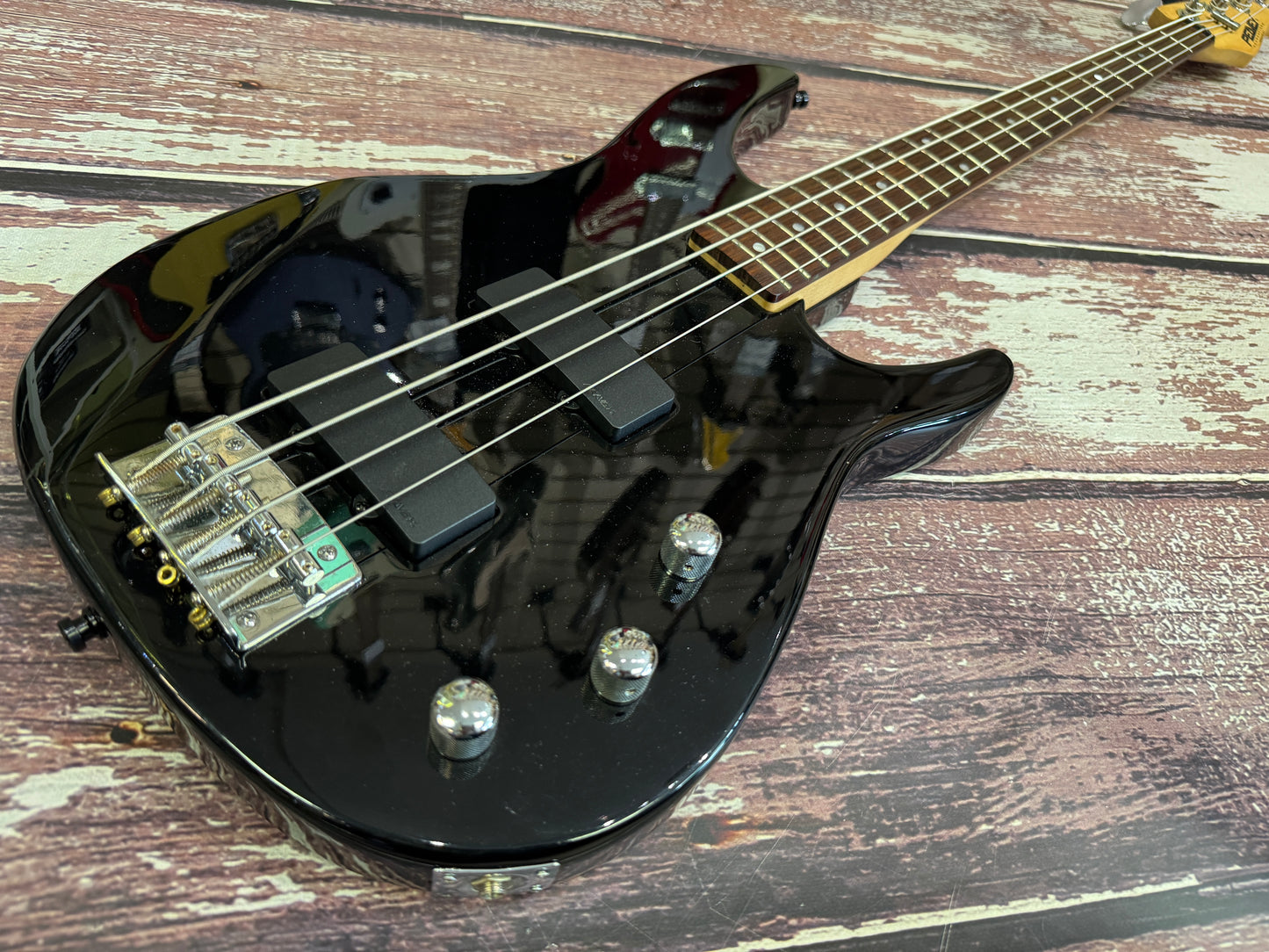 Peavey Foundation USA made bass