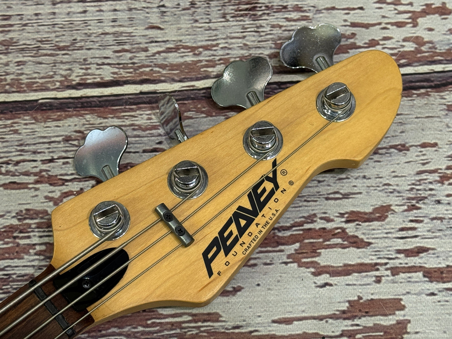 Peavey Foundation USA made bass